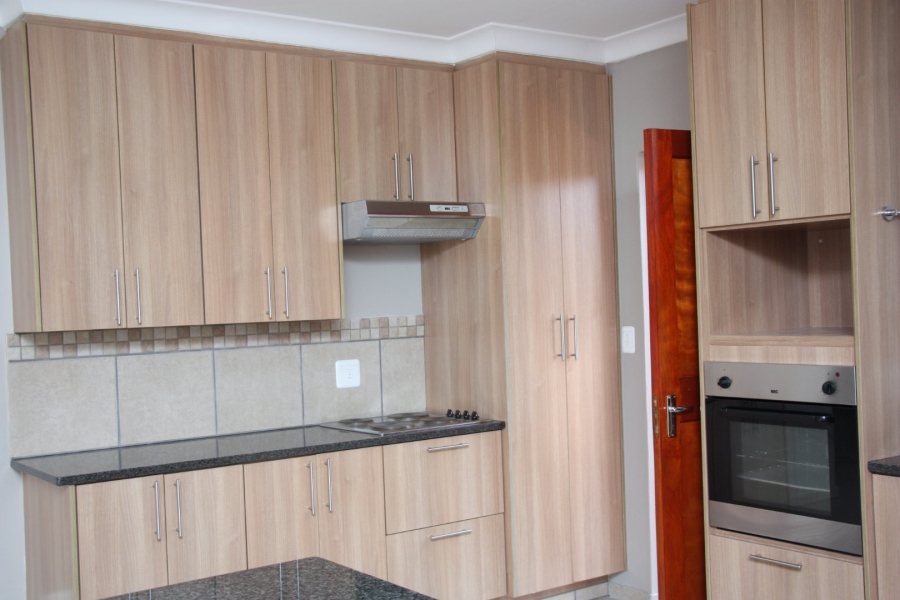 2 Bedroom Property for Sale in Langenhovenpark Free State